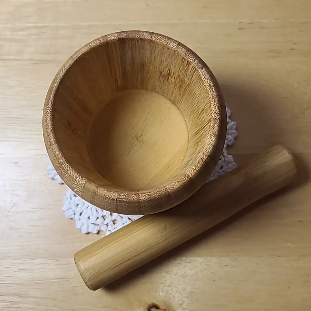 Wood mortar and pestle bowl